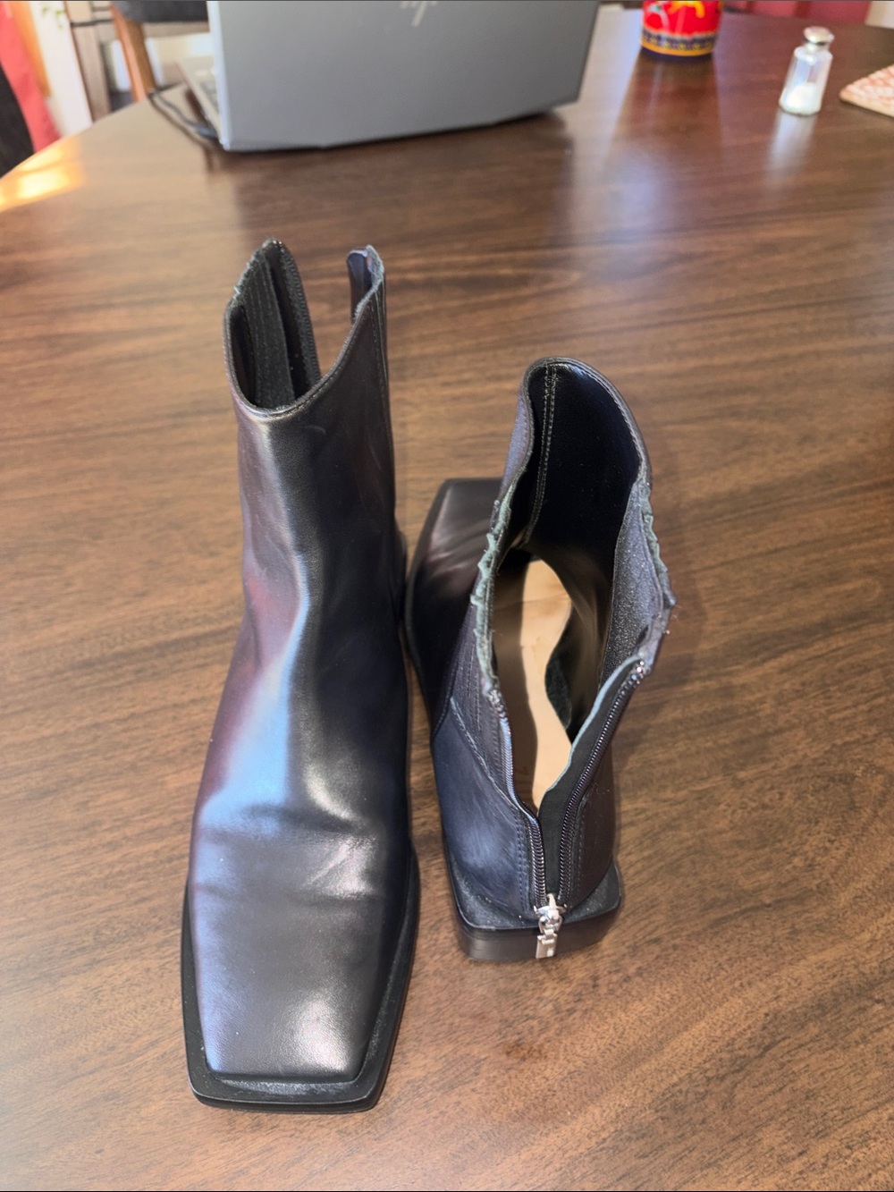 SCHUTZ Black Square-Toe Leather Ankle Booties with back Zip